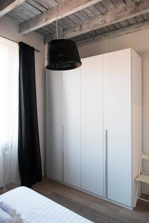 Youhosty - Correggio 12 Milaan Buitenkant foto